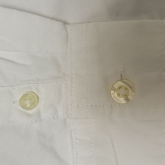 Baby Gap Toddler Sz 4 White Button-Up Shirt with Embroidered Logo. NWT - Picture 6 of 6
